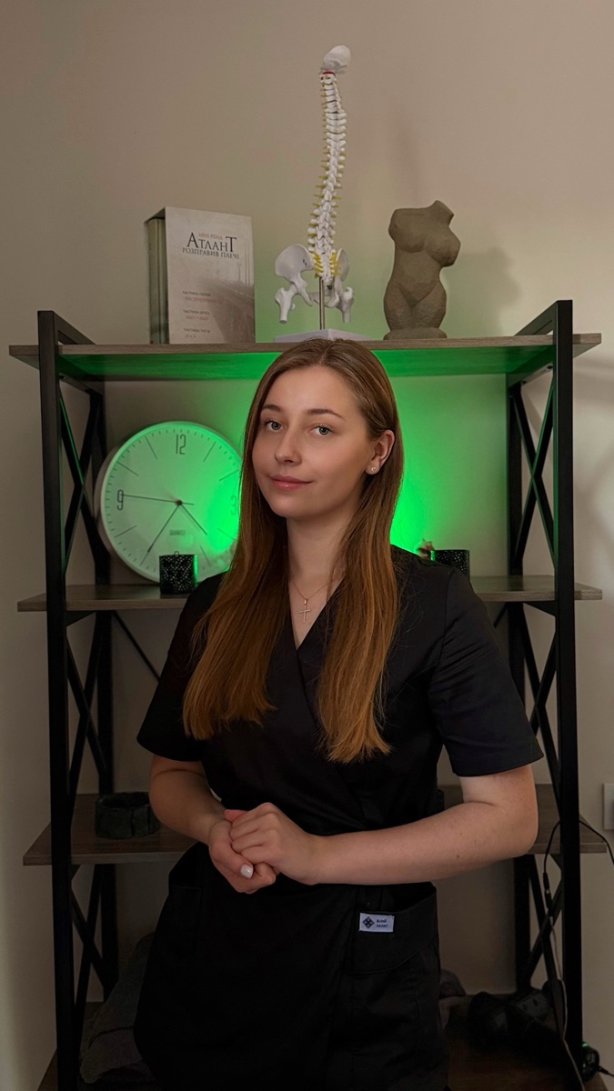 Вікторія — масажистка Atlant